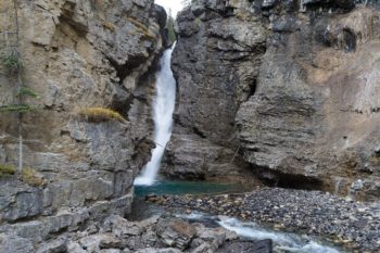 Die Upper Falls im Johnston Canyon
