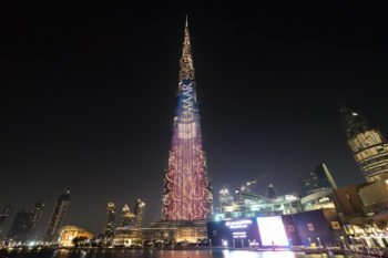 Das Burj Khalifa bei Nacht erleuchtet!