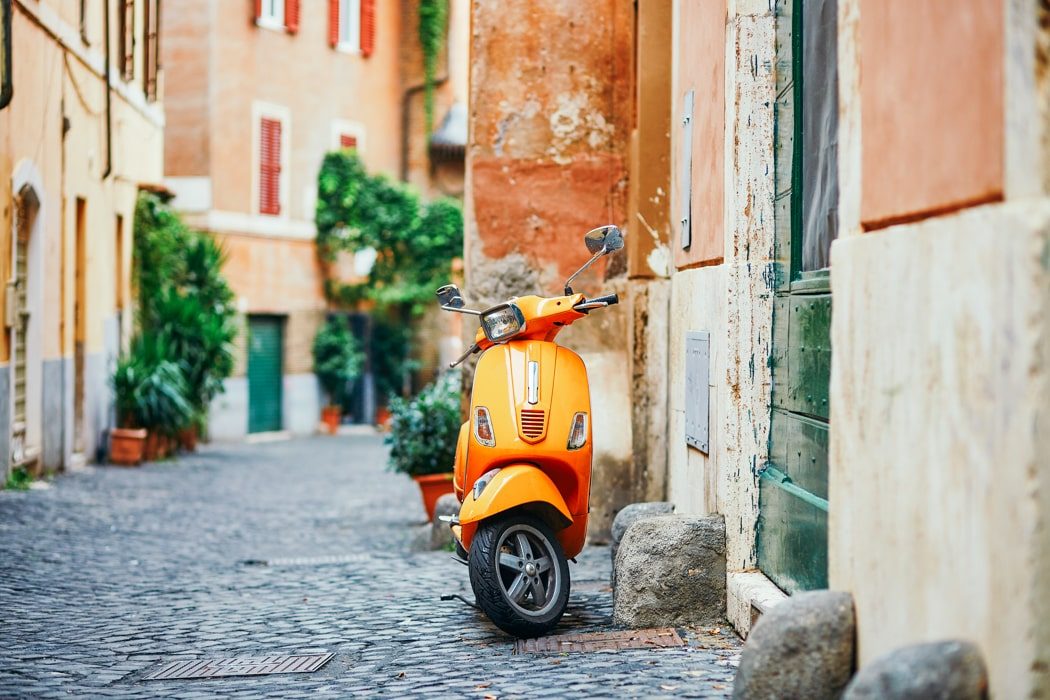 Die süßen schmalen Gassen von Trastevere gehören zu den schönsten der Stadt