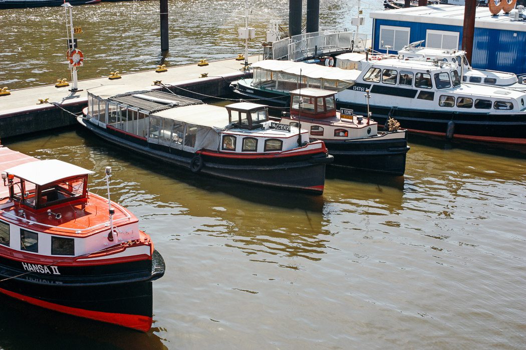 Traditionellen Barkassen im Hamburger Hafen