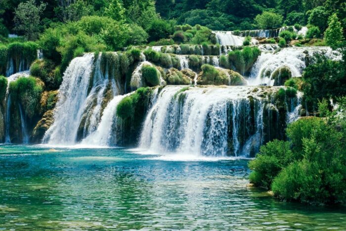 Die bekannten Krka Wasserfälle in Kroatien