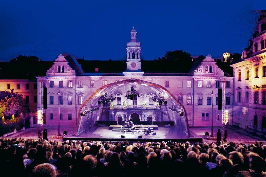 Schlossfestspiele im Schlosspark von Regensburg