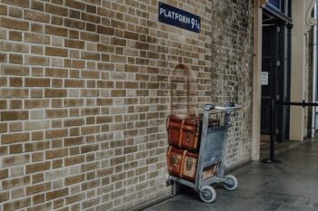 Das berühmte Gleis 9 ¾ aus Harry Potter an der Station Kings Cross
