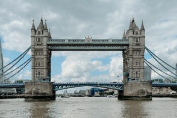 Blick auf die Tower Bridge in London