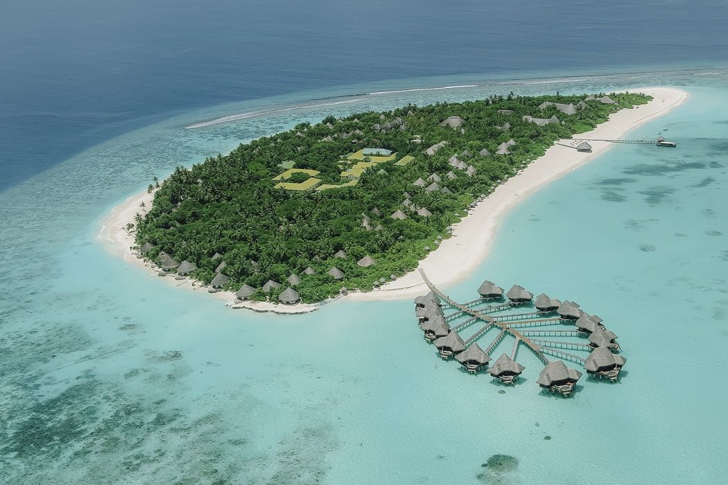 Einsame Insel der Malediven mit Traumstrand