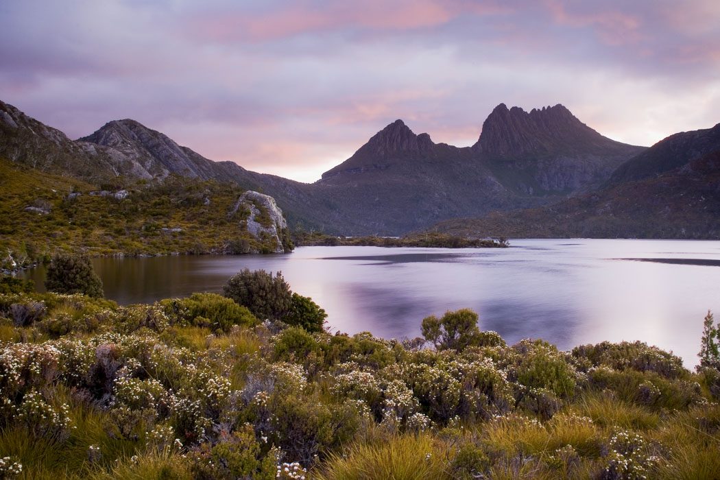 Der Cradle Mountain in Tasmanien zum Sonnenuntergang