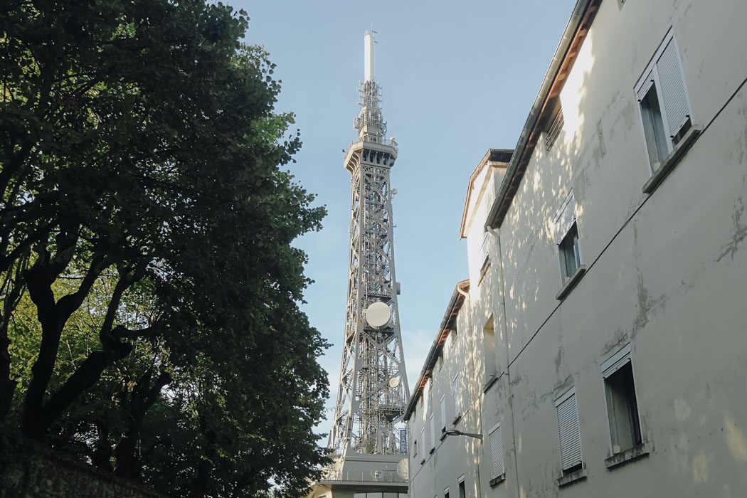 Die tour metallique in Lyon ist eine Mini Variante vom Eiffelturm