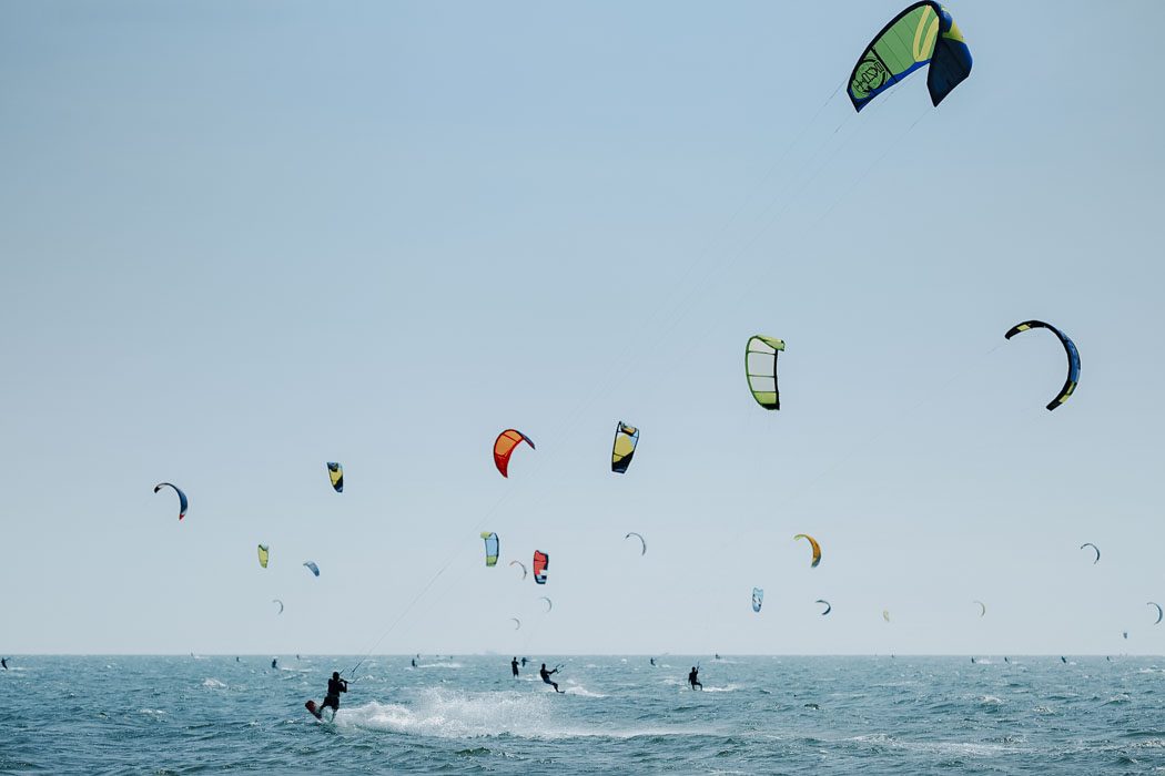 Kitesurfer an der Costa Brava