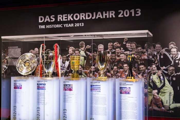 Pokale im FC Bayern Museum