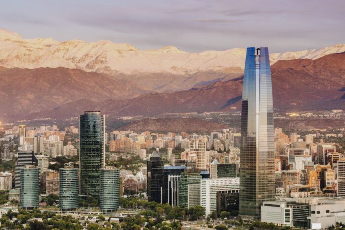 Santiago de Chile mit Bergen im Hintergrund