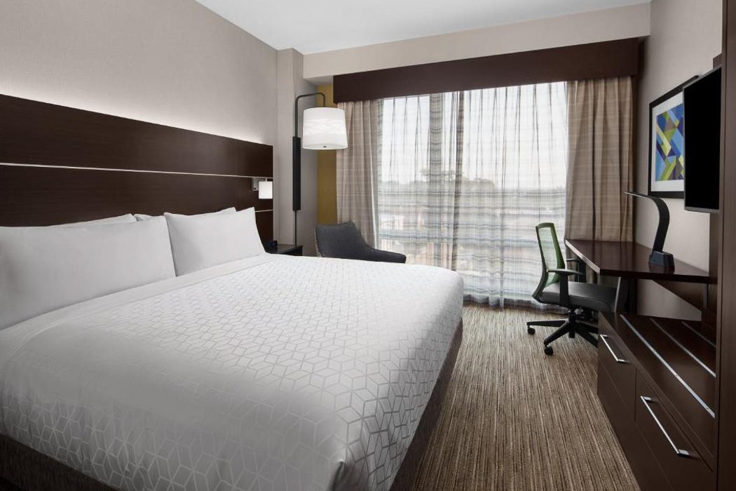 Hotelzimmer im Holiday Inn Express & Suites