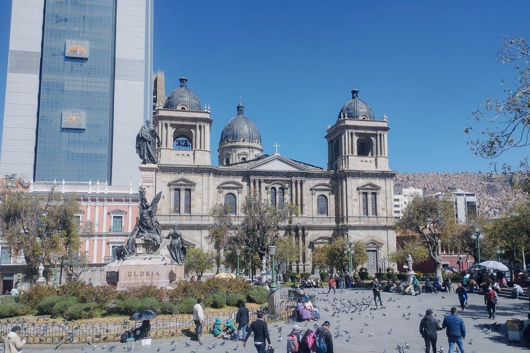 Kathedrale und Regierungsgebäude an der Plaza Murillo