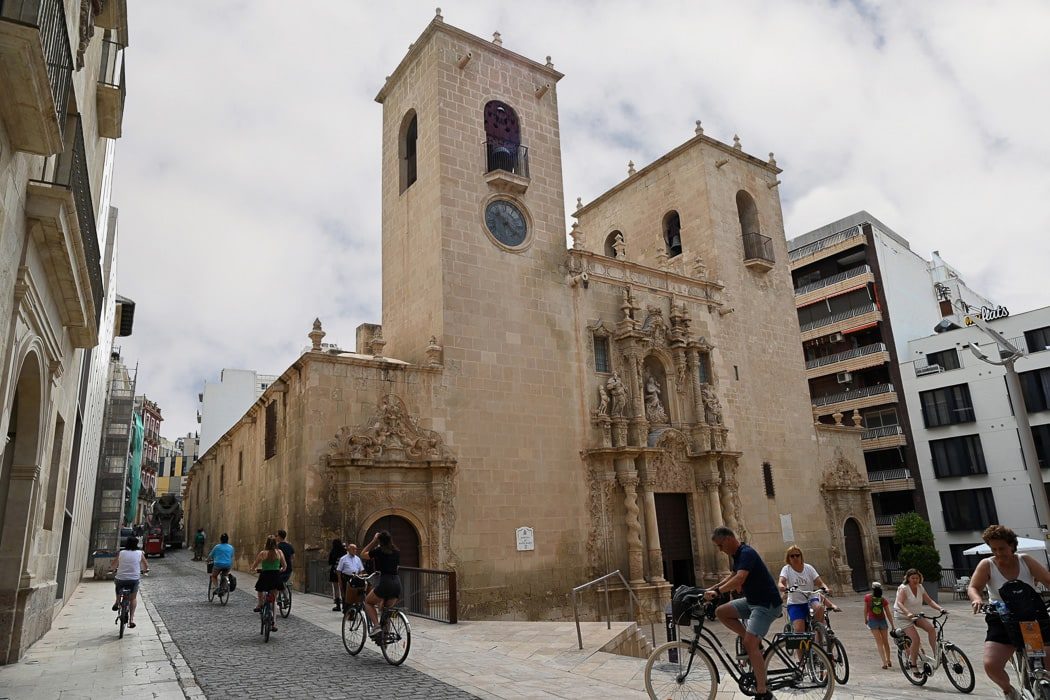 Die Basilika Santa María in Alicante
