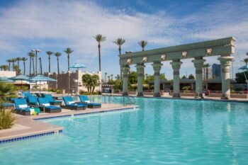 Pool im Luxor Hotel in Las Vegas