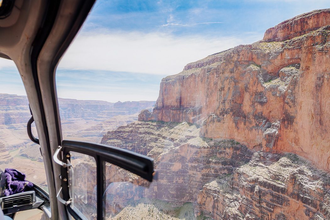 Blick vom Hubschrauber auf den Grand Canyon
