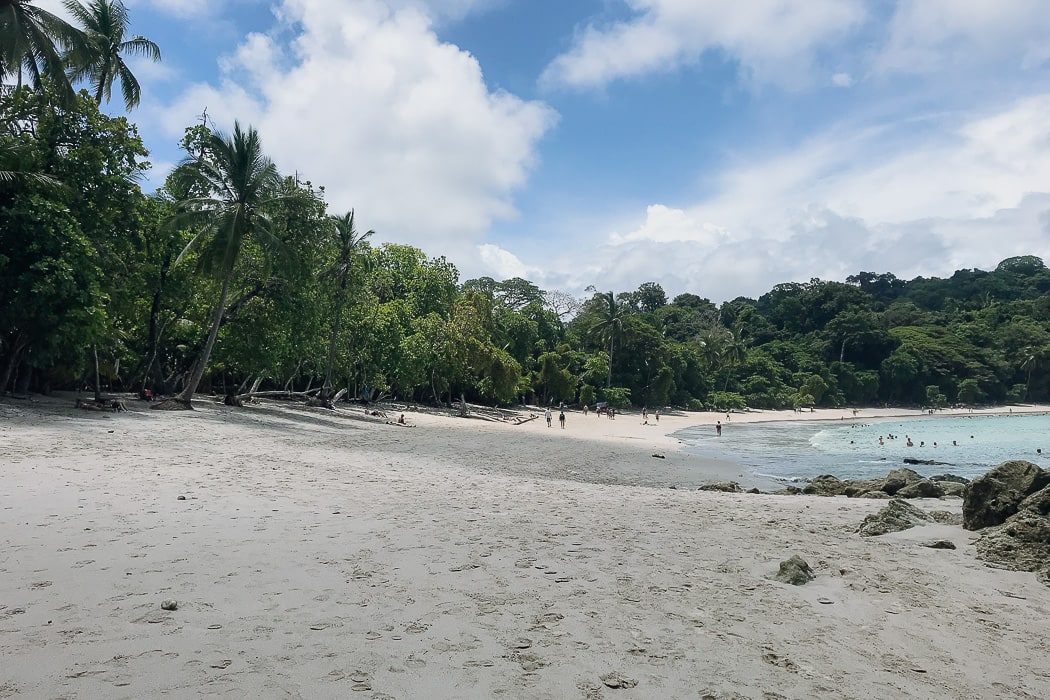 Strand im Nationalpark Manuel Antonio in Costa Rica