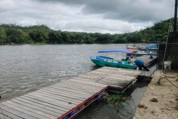 Bootsanleger in Sierpe in Costa Rica