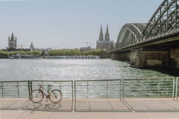 Köln vom Fahrrad aus zu erkunden, ist auch ein cooles Erlebnis.