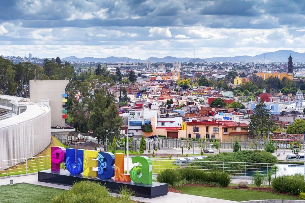 Blick auf Puebla von der Zona Histórica de los Fuertes