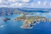 Luftaufnahme der Inseln in der Bay of Islands in Neuseeland