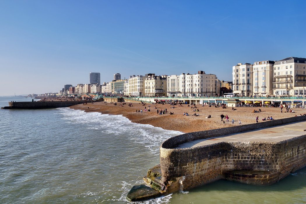 Brighton ist für seinen Kiesstrand berühmt
