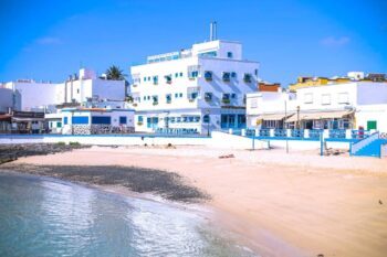 Strand vor dem Avanti Lifestyle Hotel in Corralejo