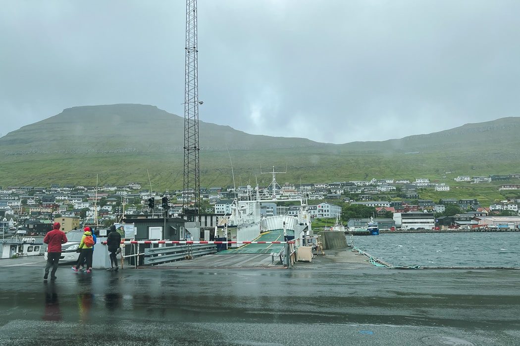 Die Fähre nach Kalsoy auf den Färöer Inseln