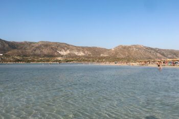 Berge hinter dem Elafonissi Strand auf Kreta
