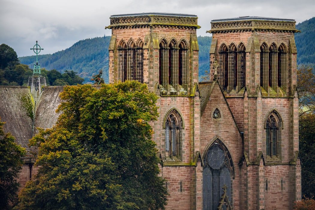 Die Kathedrale Inverness ist ein Must-see