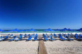Strand im Marinos Beach Hotel in Platanes auf Kreta