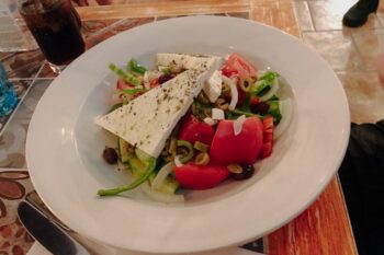 Griechischer Salat im San Giorgio Restaurant in Malia auf Kreta