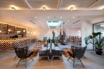 Die Lounge im Atermono Boutique Resort & Spa auf Kreta