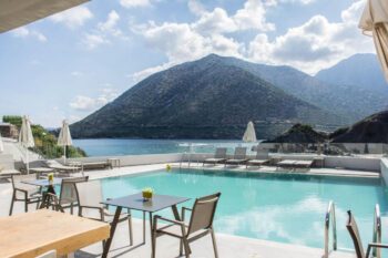 Pool im Bali Diamond Adults Only Hotel auf Kreta