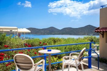 Zimmer mit Meerblick im Elounda Heights Adults Only Hotel auf Kreta