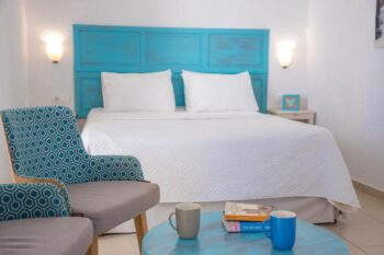 Ein Zimmer im Elounda Heights Adults Only Hotel auf Kreta