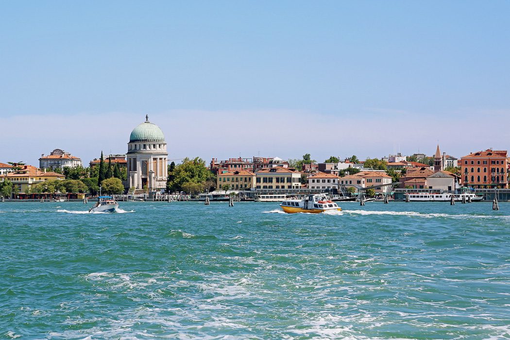 Blick auf Lido di Venezia aus der Altstadt von Venedig