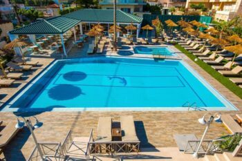 Pool im Solimar Turquoise Adults Only Hotel auf Kreta
