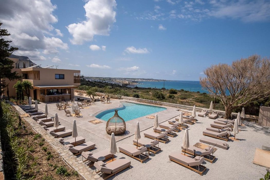 Pool im The Nest Resort auf Kreta