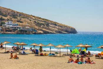 Der Strand von Matala auf Kreta