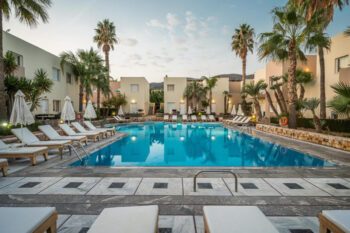 Der Pool im Meropi Hotel auf Kreta