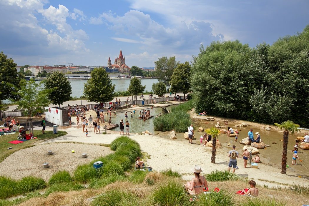 Wasserspielplatz auf der Donauinsel in Wien